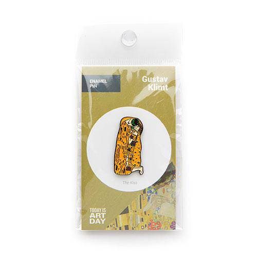 The Kiss by Gustav Klimt Enamel Pin - Today is Art Day (ONLINE ORDER ONLY)