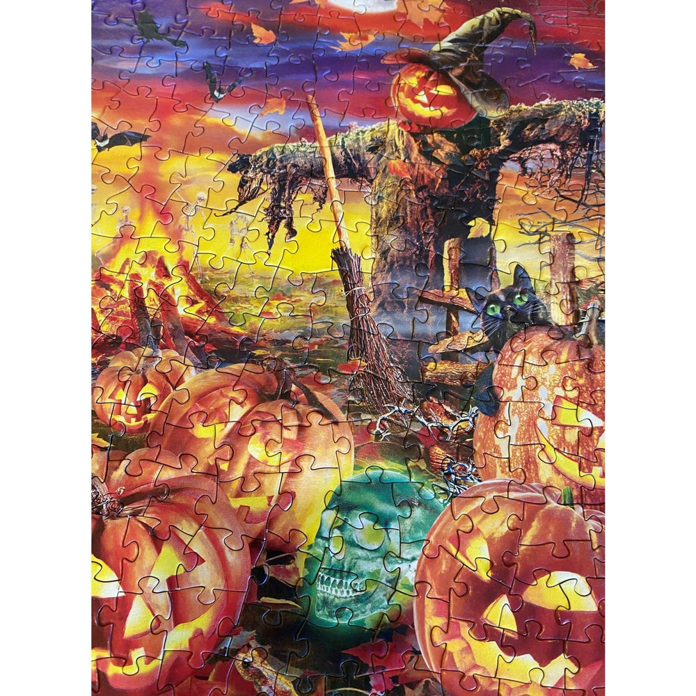 Glow in the Dark - All Hallow's Eve 500 Piece Jigsaw Puzzle (ONLINE ORDER ONLY)