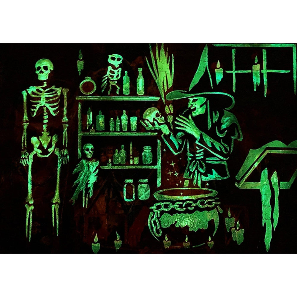 Glow in the Dark - On a Scary Night in October 500 Piece Jigsaw Puzzle (ONLINE ORDER ONLY)