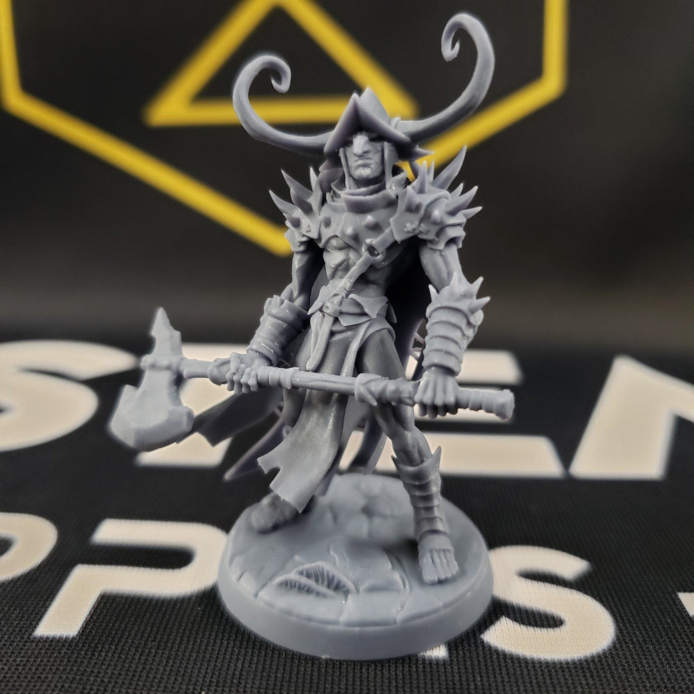 Warchief Girroz, the High (Male Hobgoblin Warlord) (Online Only)