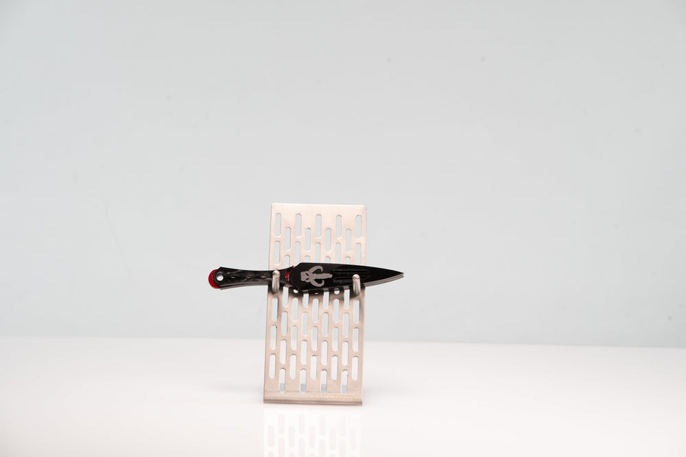 Mandalorian Throwing Dagger Prop (ONLINE ORDER ONLY)